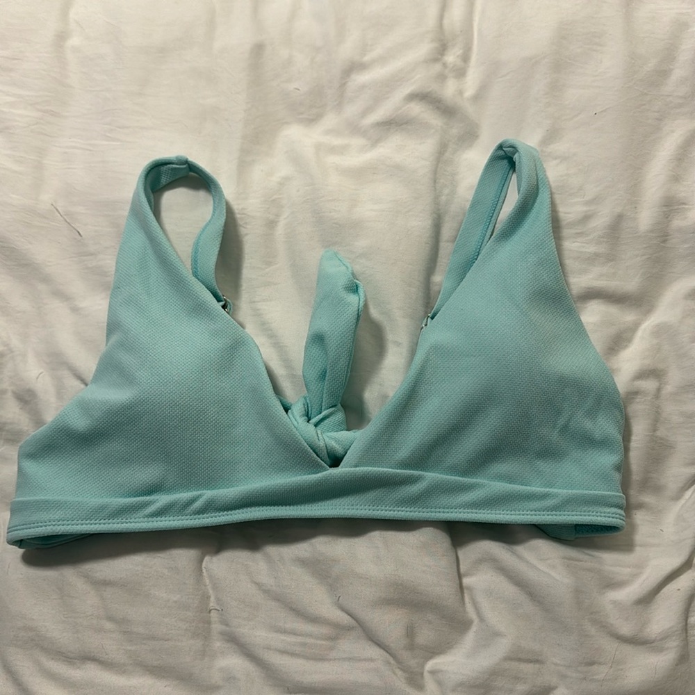 NWOT Aqua Bikini Top
